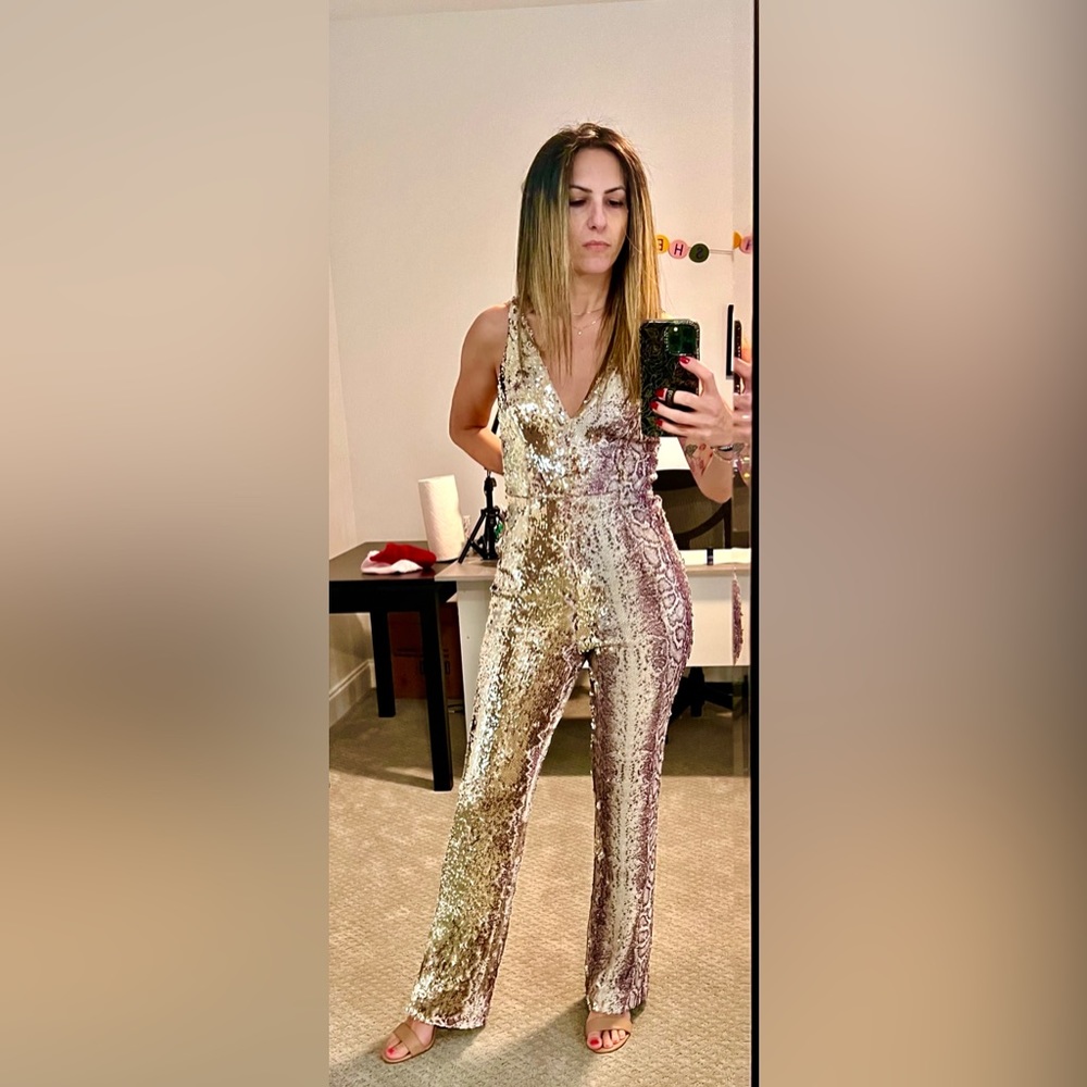 NEW WITH TAG 🔥 Dress the Population Snakeskin/Gold Sequin Charlie Jumpsuit - XS